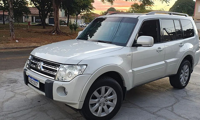 Pajero Full 2012...