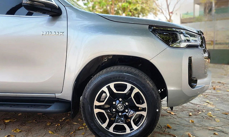 Aceita Troca  Hilux ...