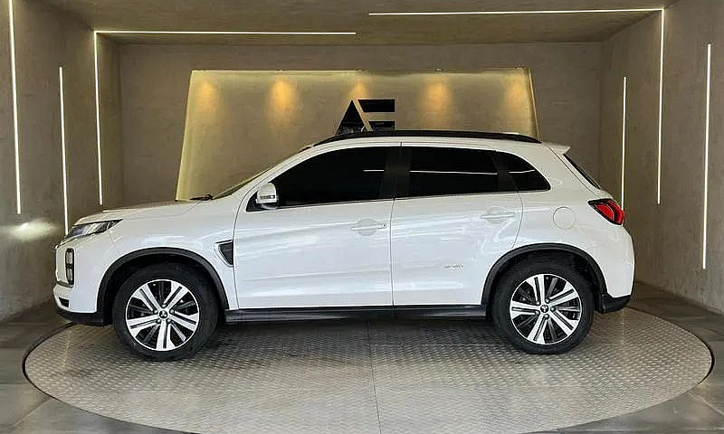 Mitsubishi Outlander...
