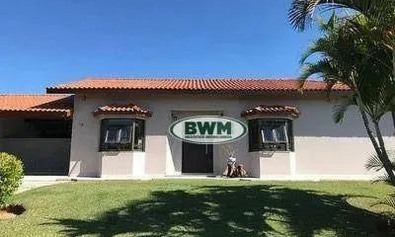 Casa Com 3 Dormitóri...