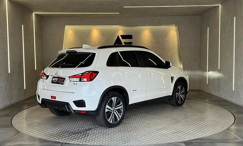 Mitsubishi Outlander...