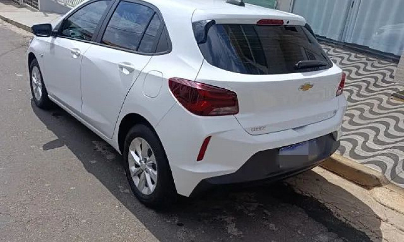 Chevrolet Onix Hatch...