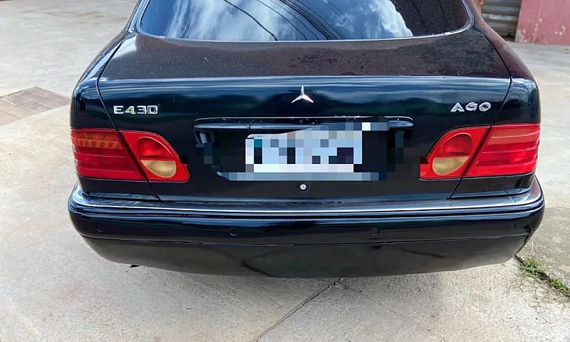 Mercedes-Benz E-430 ...