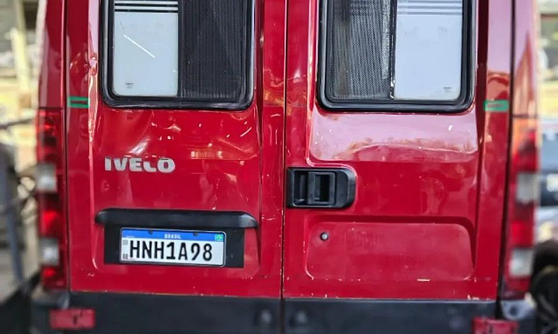 Iveco Daily Furgão D...
