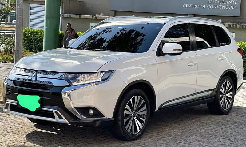 Mitsubishi Outlander...