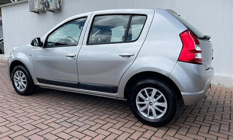 Renault Sandero 1.0 ...