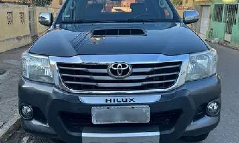 Hilux 2015 Srv 82Mil...