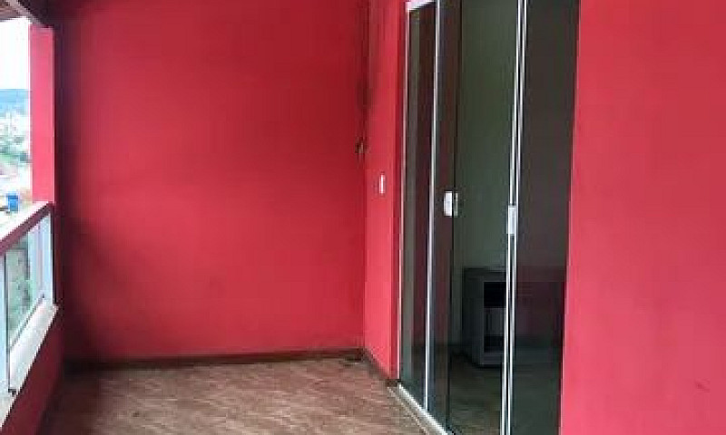 Aluga-Se Casa...