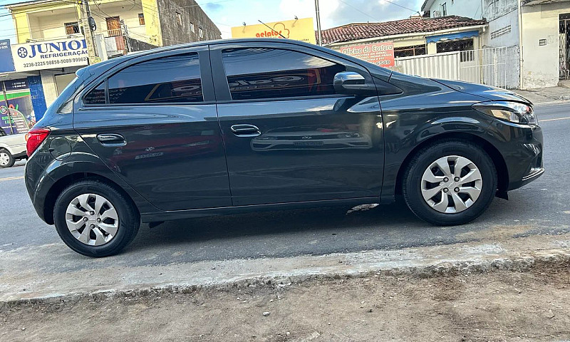 Chevrolet Onix Hatch...