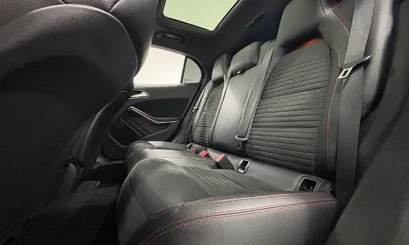 Mercedes-Benz Gla 25...