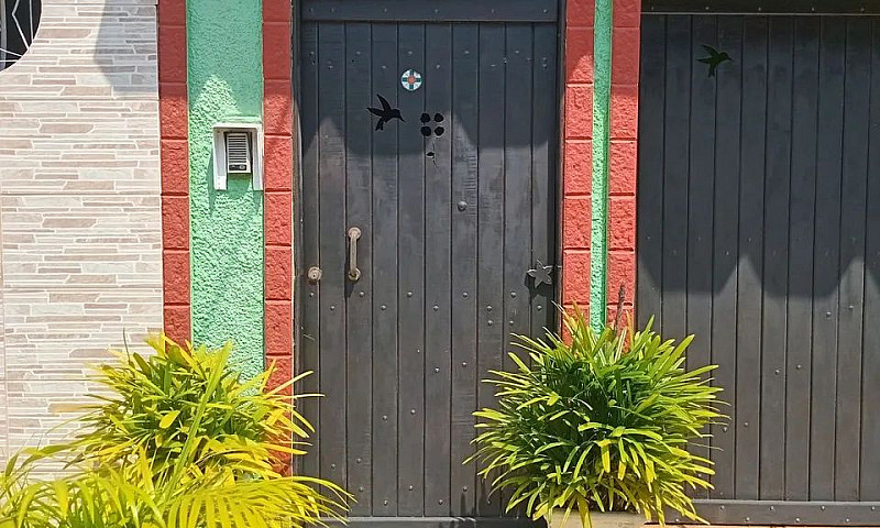 Casa Colonial Com Pi...