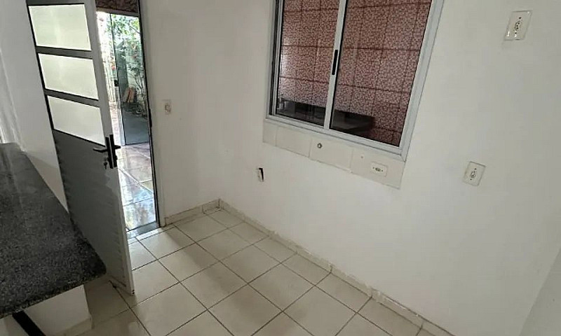 Casa 2 Quartos Condo...
