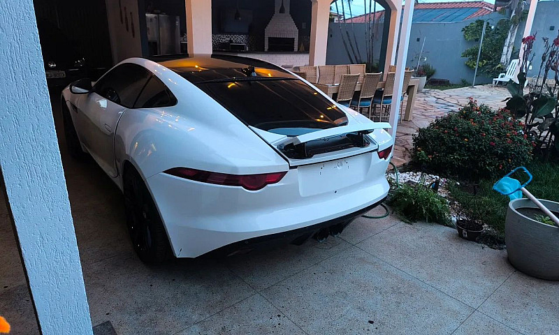 Jaguar F-Type S Supe...