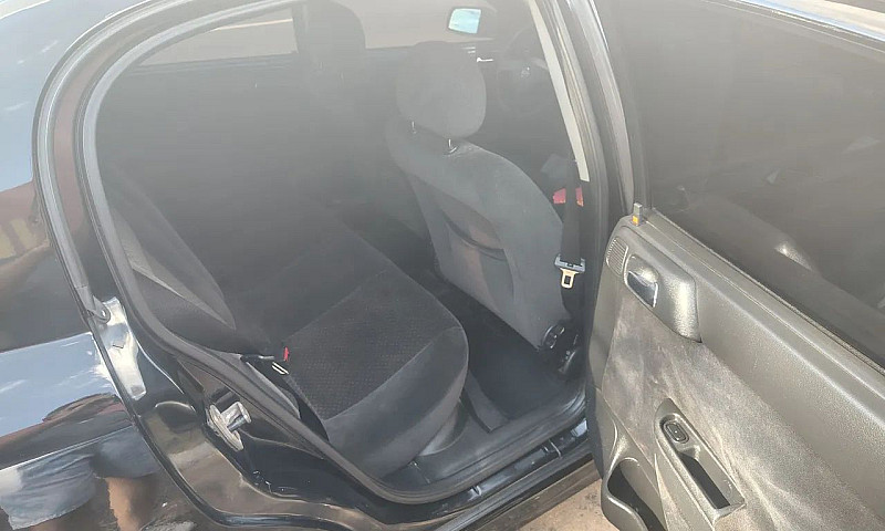 Chevrolet Astra Adva...