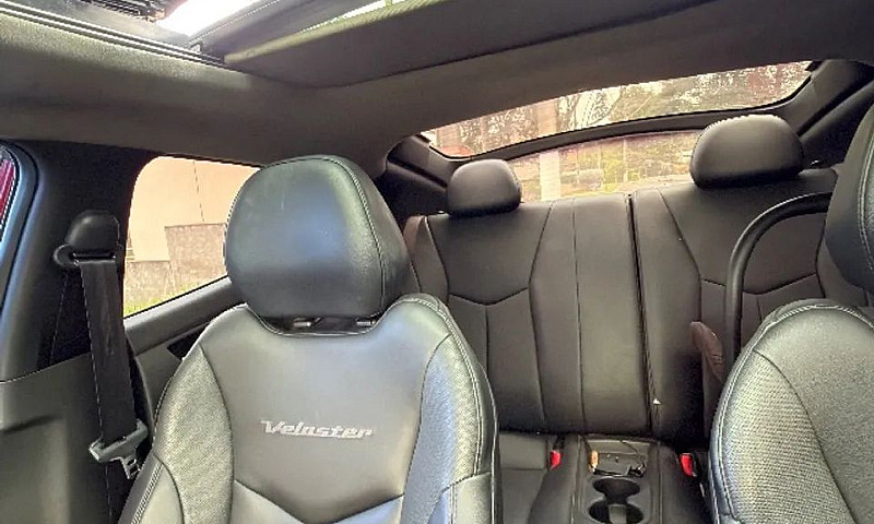 Hyundai Veloster 1.6...