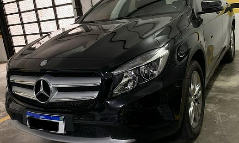 Mercedes Gla 200...