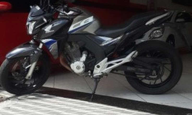 Honda Cb Twister 250...