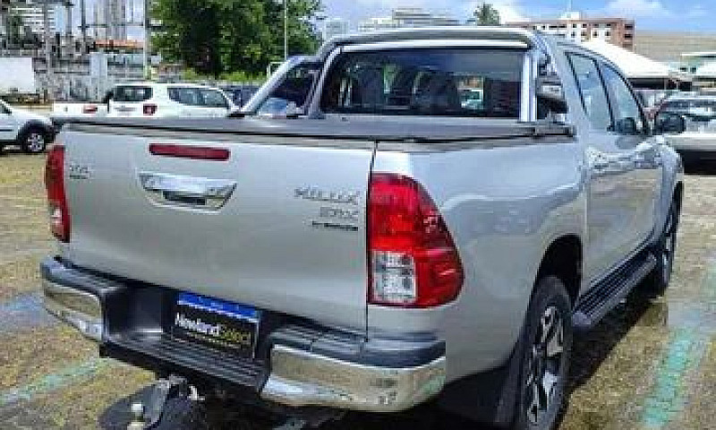 Toyota Hilux 2.8 Srx...