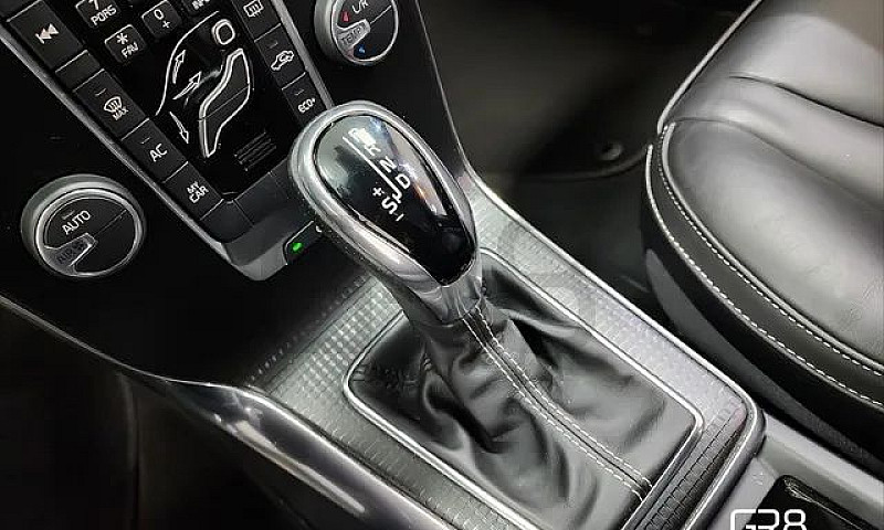 Volvo V40 V40 T-5 R-...