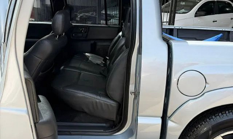 Chevrolet S10 Pick-U...