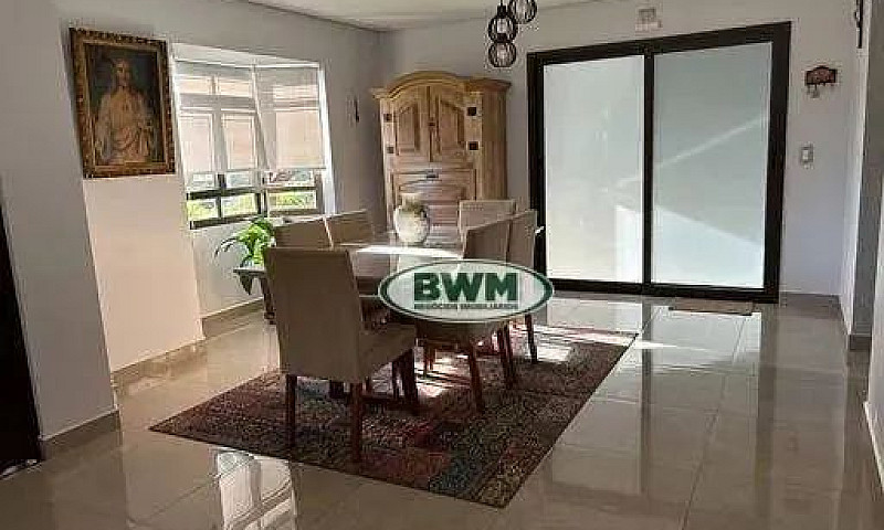 Casa Com 3 Dormitóri...