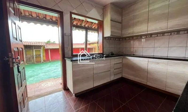 Aluga Casa Com Pisci...