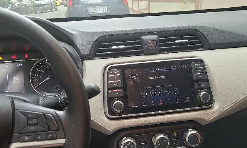 Nissan Versa Advance...