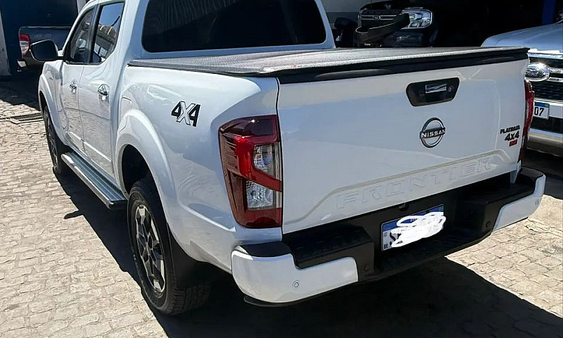 Nissan Frontier Plat...