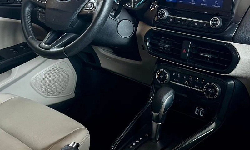 Ford Ecosport Titani...