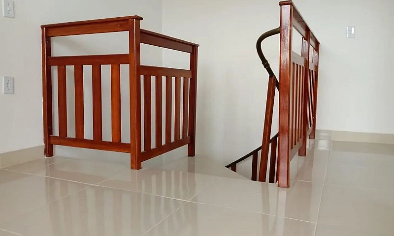 Vende-Se Casa Em Cor...