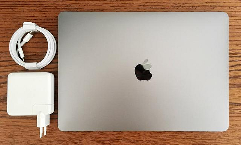 Macbook Pro Retina 1...