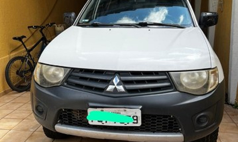 Mitsubishi Triton 20...