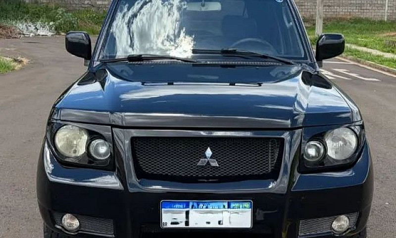 Mitsubishi Pajero Tr...