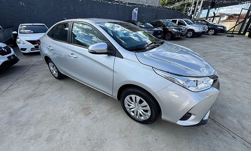 Toyota Yaris Xl Seda...