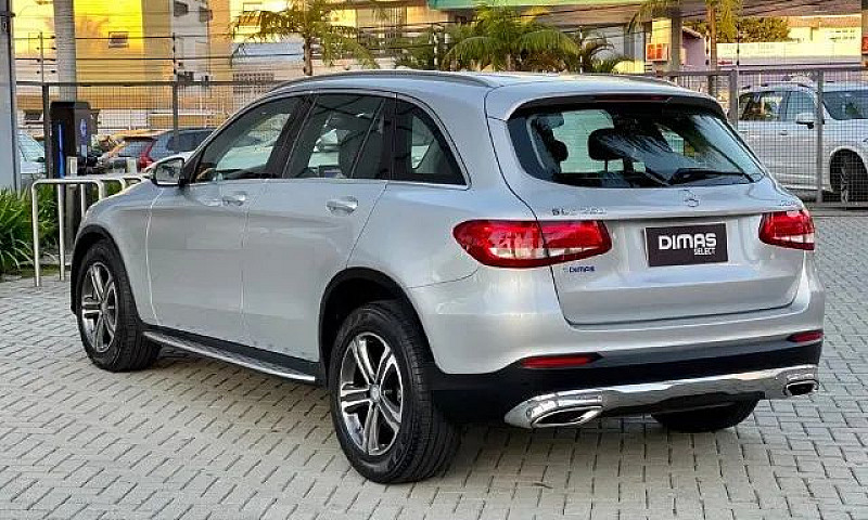 Mercedes-Benz Glc250...