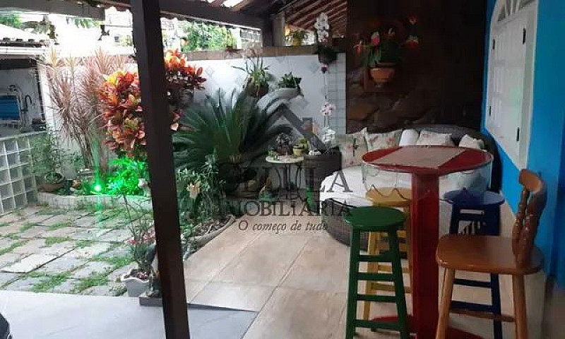 Casa Em Condomínio-À...