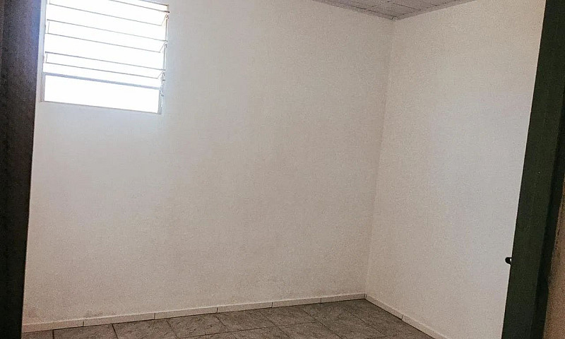 Casa 1/4 Sala, Coz A...