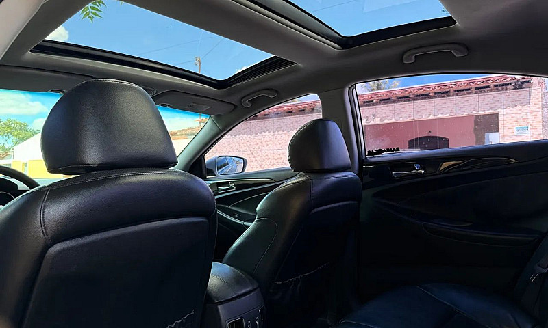 Hyundai Sonata 2.4 -...