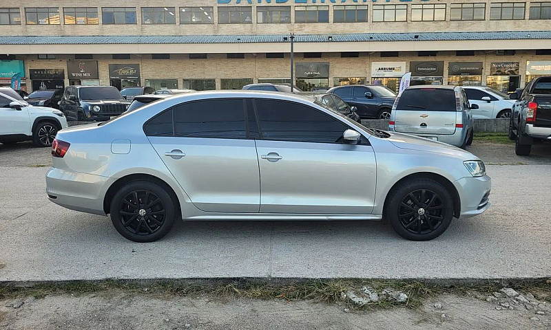 Volkswagen Jetta Tre...