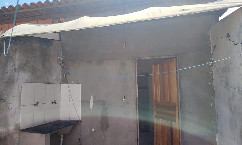 Casa Com 2 Quartos C...