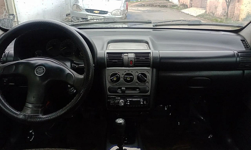 Chevrolet Corsa Sed ...