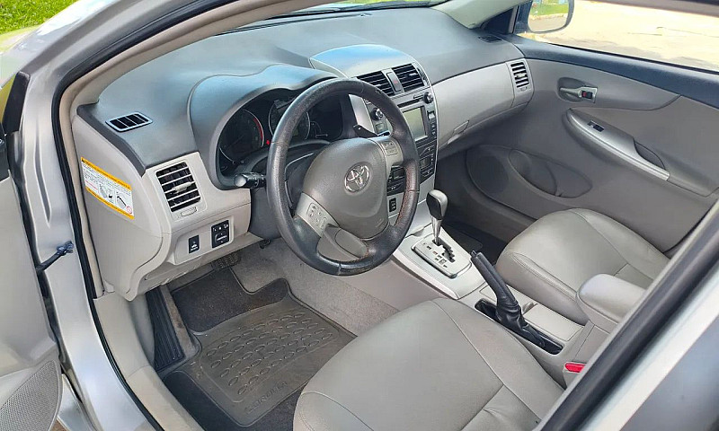 Toyota Corolla Xei 2...