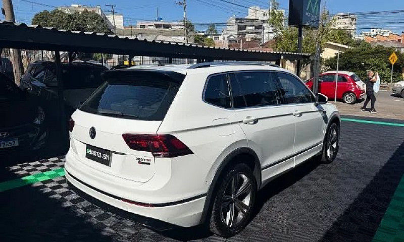 Volkswagen Tiguan Al...