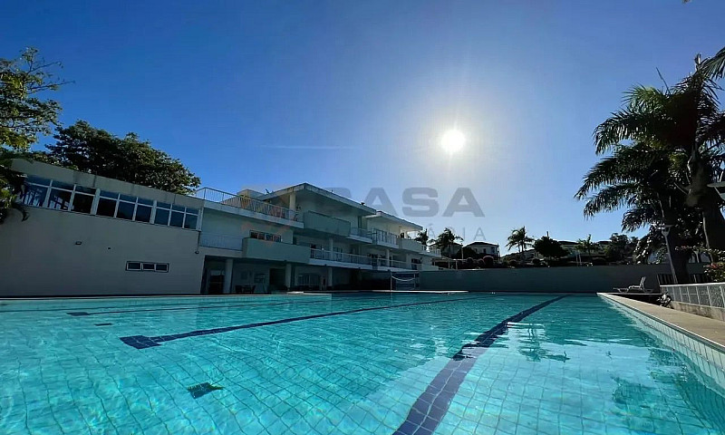Linda Casa Em Colina...