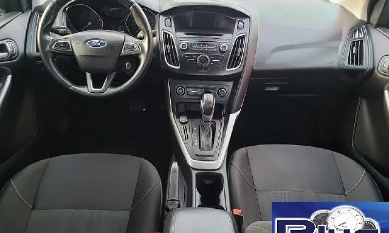 Ford Focus Sedan 2.0...