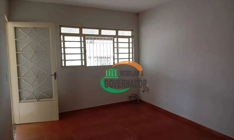 Casa Com 3 Quartos À...