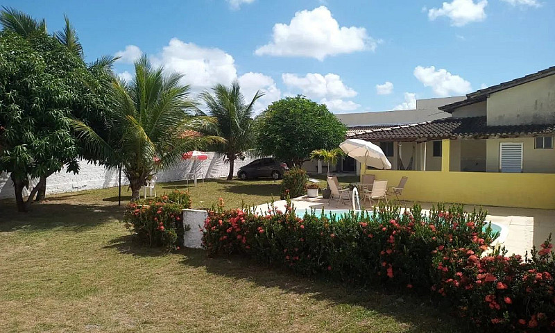 ? Casa Com Piscina E...