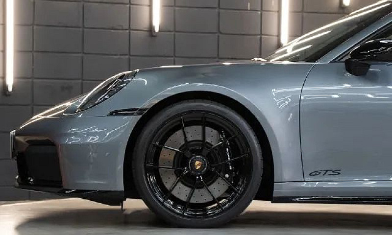 Porsche 911 Carrera ...