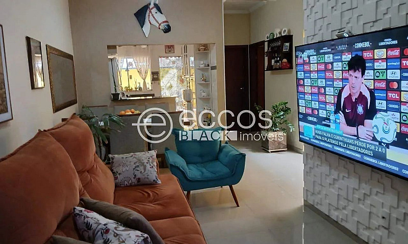 Casa Em Condomínio À...