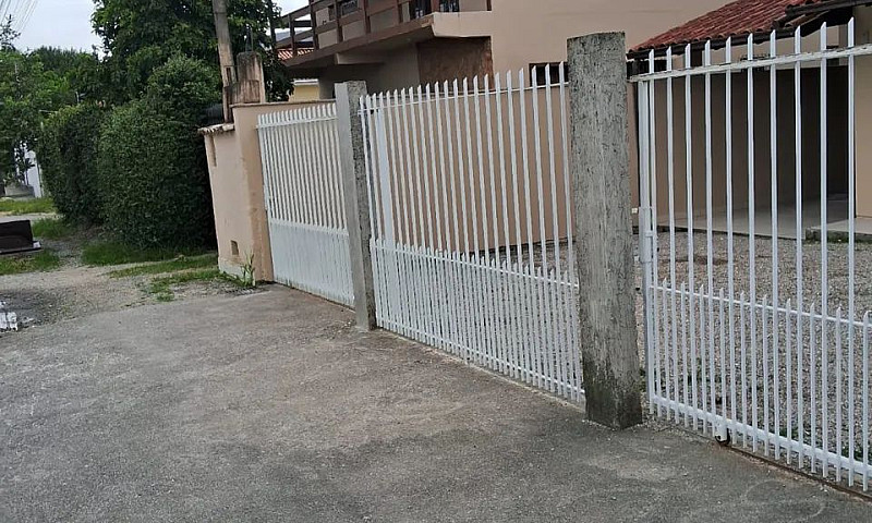 Alugo Casa Bem Local...